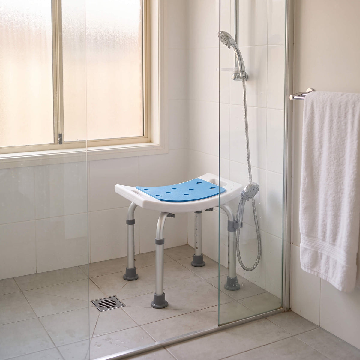 The Contour Seat – Shower Stool
